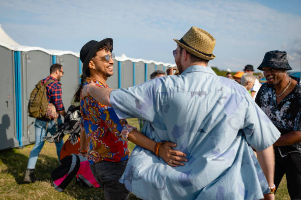 Best Emergency porta potty rental  in Falls City, OR
