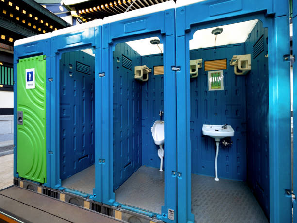 Best Portable restroom solutions  in Falls City, OR